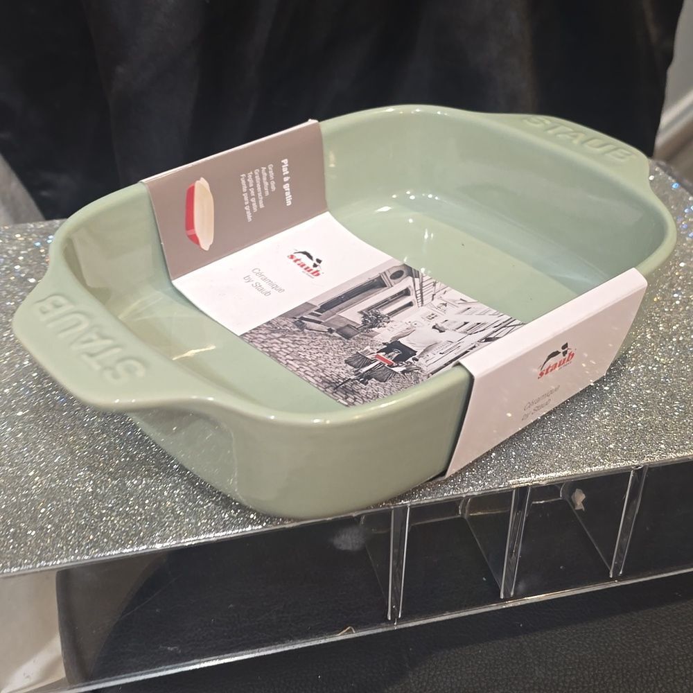 Staub Rectangular Ceramic Baking Dish - Picture 3 of 9